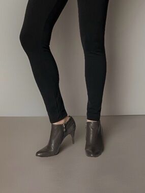 Vince Camuto Women's Brown Gray Leather Ankle Booties Size 5.5/35.5